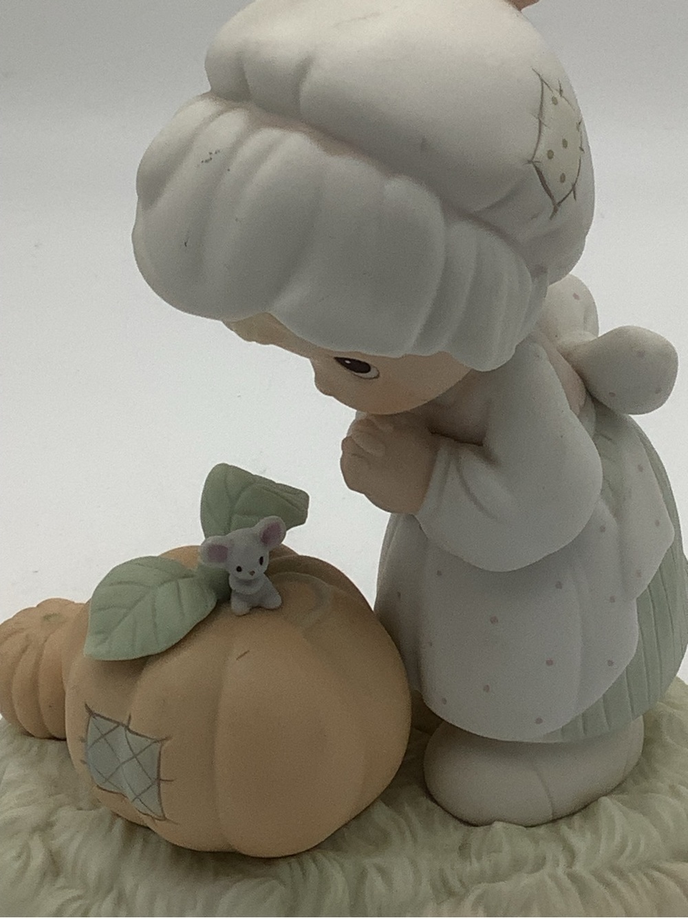 1988 Precious Moments October Girl Figurine with Pumpkin - Picture 2 of 11